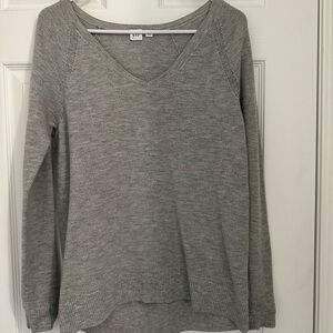 Women's Gray GAP V-Neck Sweater Small